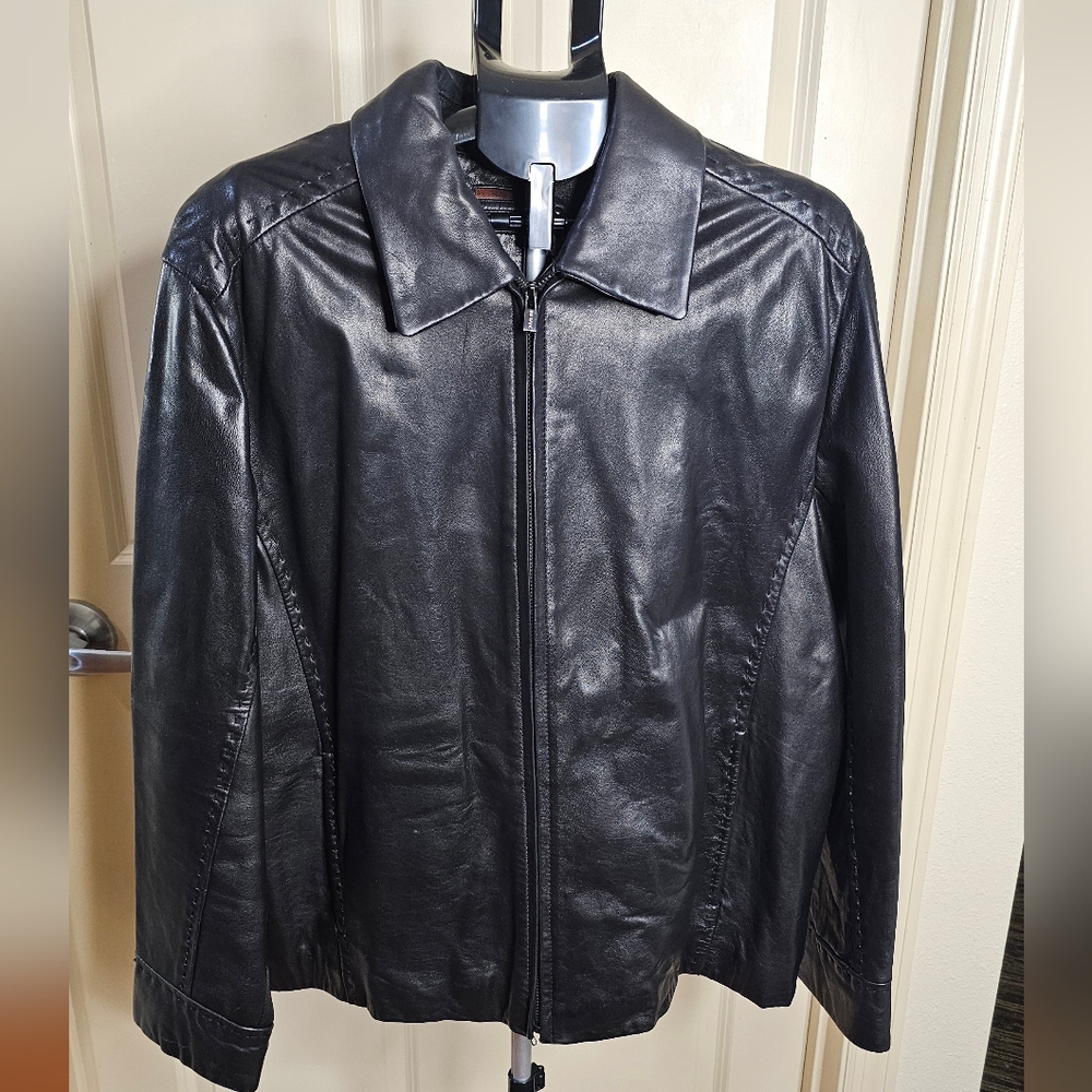 Wilson's Leather Black Lightweight Jacket with Front Zipper and Folded Collar
